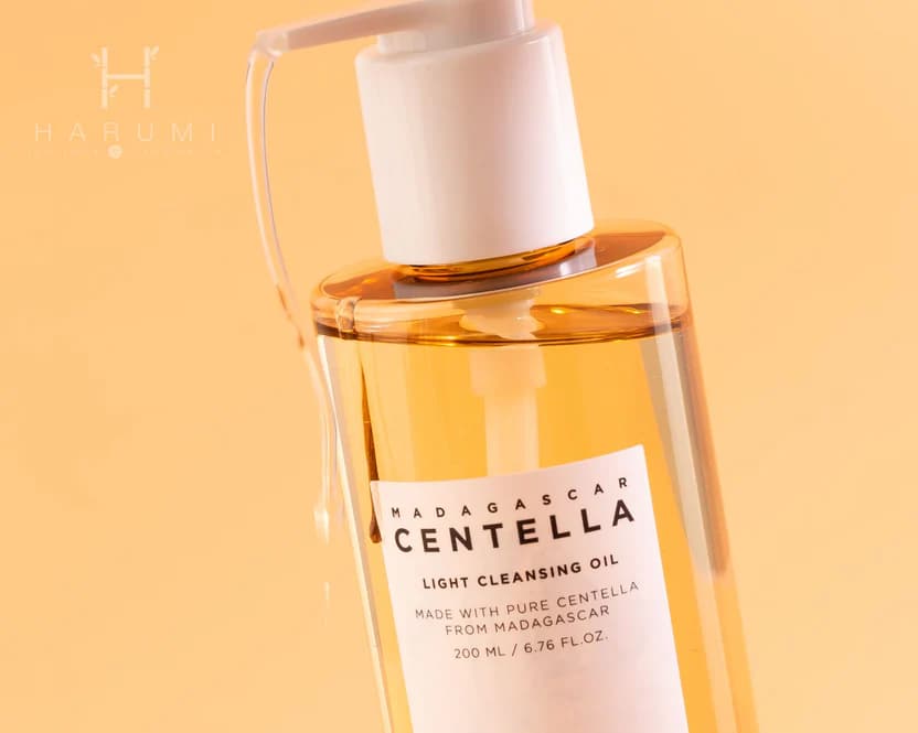 Skin1004 Madagascar Centella Light Cleansing Oil thumbnail
